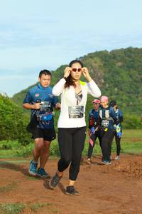 BIB: 834, 0575
                            <button type="button" onclick="openModal(5111206)" class="btn btn-primary btn-sm float-right btn-popup" data-toggle="modal" data-target=".modal-high-quality">
                        <i class="fas fa-shopping-cart"></i> Add to Cart
                    </button>
                                            <button type="button" onclick="isThisMe(5111206, true)" class="btn btn-success btn-sm float-right btn-popup btn-isme hidden" data-toggle="tooltip" data-placement="bottom" title="นี่คือรูปของคุณใช่ไหม คลิกที่นี่เพื่อเอาเข้าอัลบั้ม">
                        <i class="fas fa-plus"></i> Add to album
                    </button>
                    <button type="button" onclick="isThisMe(5111206, false)" class="btn btn-warning btn-sm float-right btn-popup btn-isnotme hidden">
                        <i class="fas fa-ban"></i> Remove from album
                    </button>